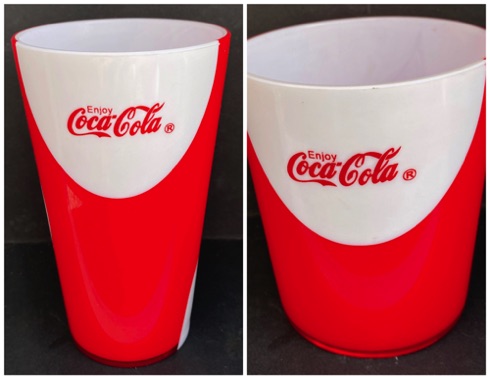 58257-1 € 4,00  Coca Cola drinkbeker set van 2 hoog en laag model rood wit  (laag 2x)